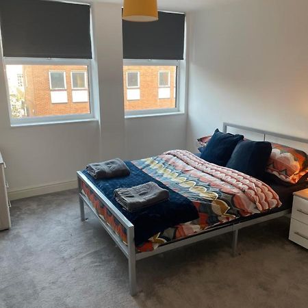 #0202 One Bedroom serviced apartment-Free parking Derby Buitenkant foto