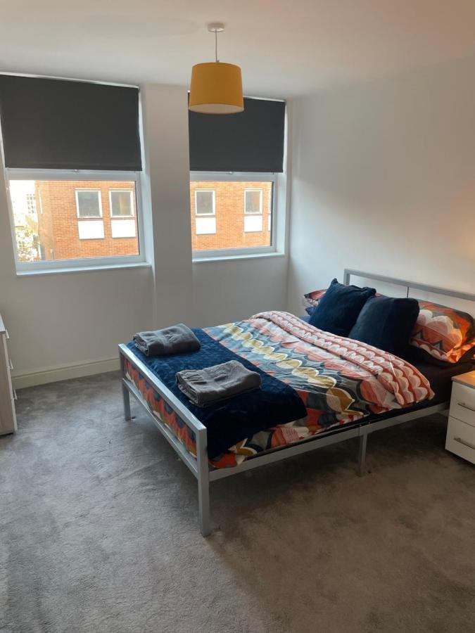 #0202 One Bedroom serviced apartment-Free parking Derby Buitenkant foto
